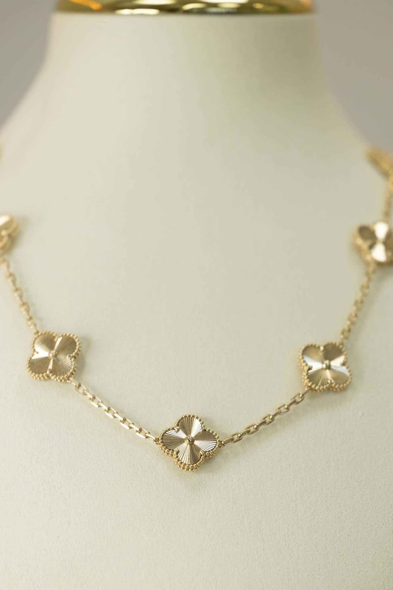 18K Gold 10 Motif necklace