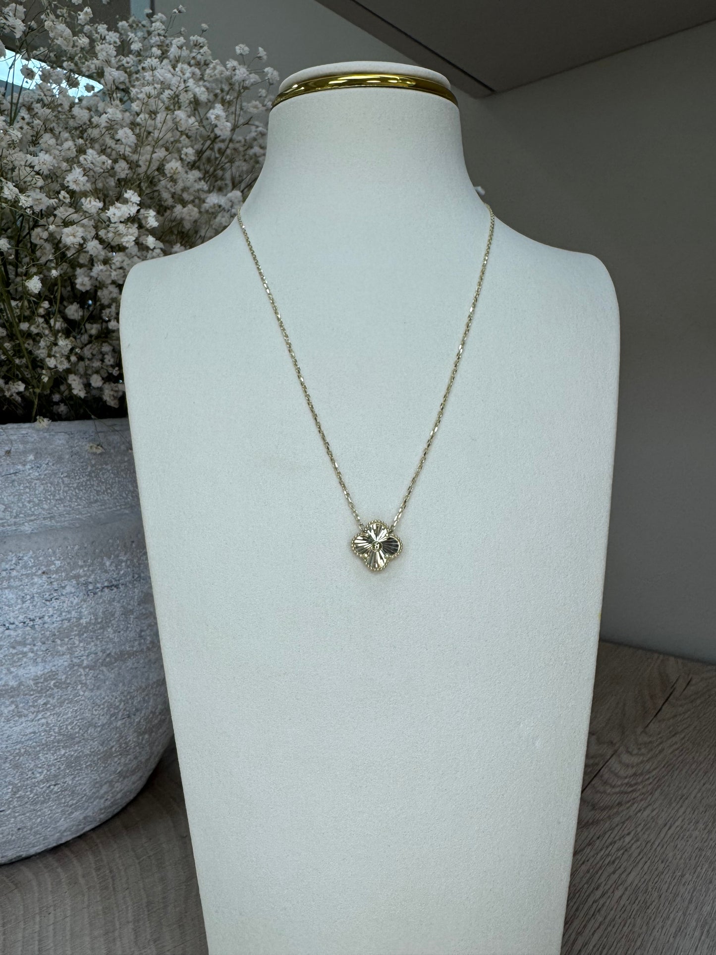 10k Gold One clover necklace