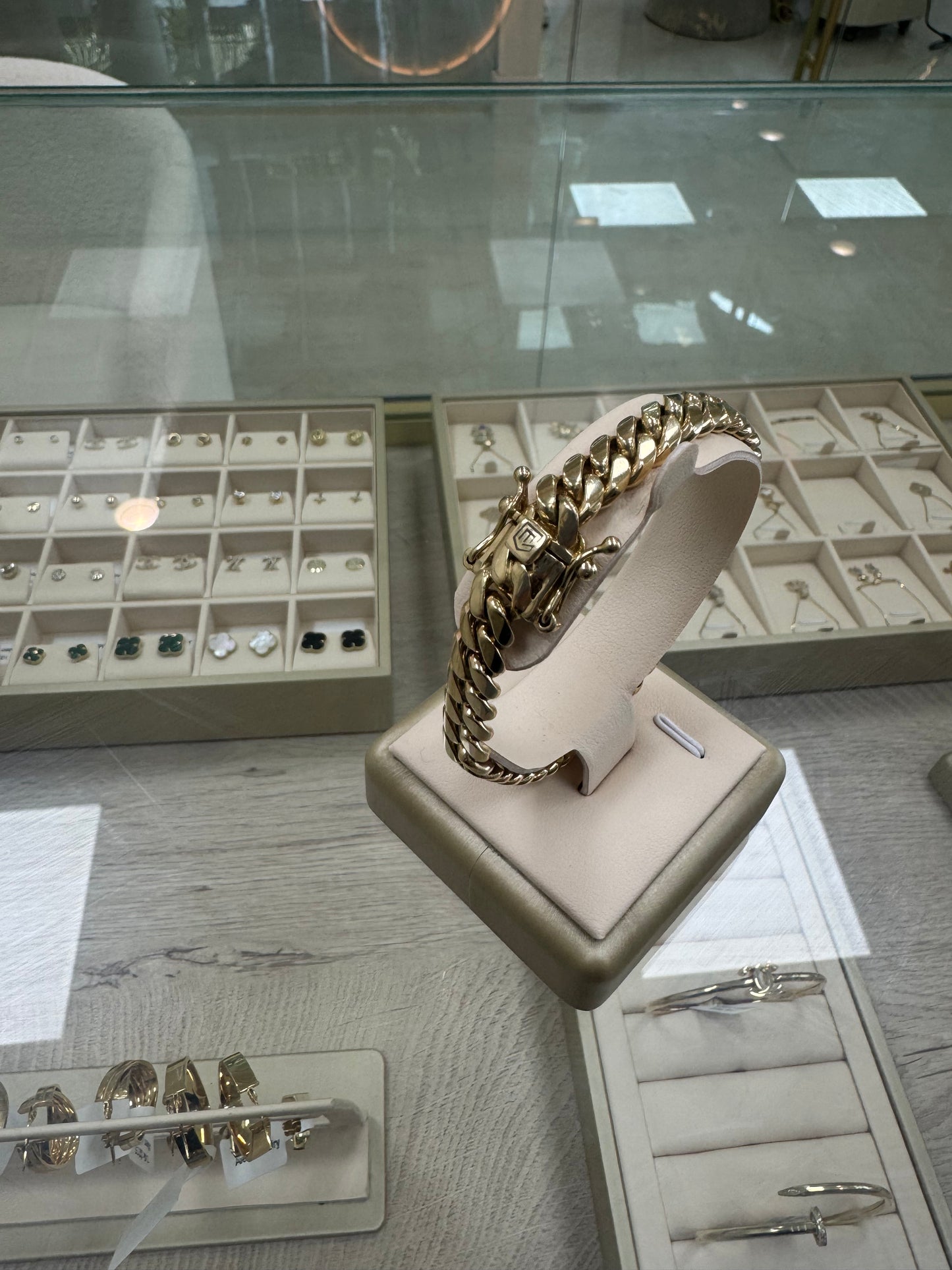 10K Cuban link bracelet