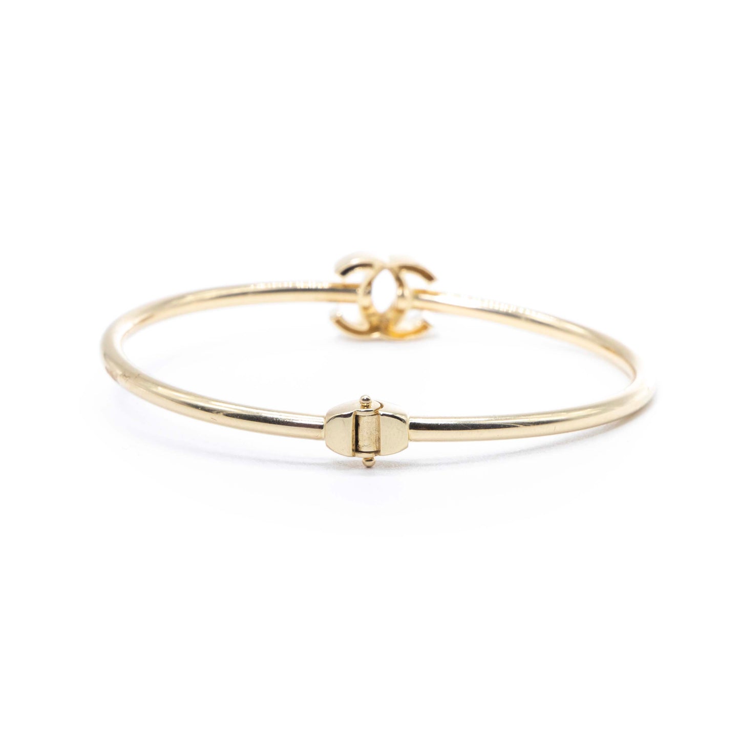 14k Gold Bangle style Chanel