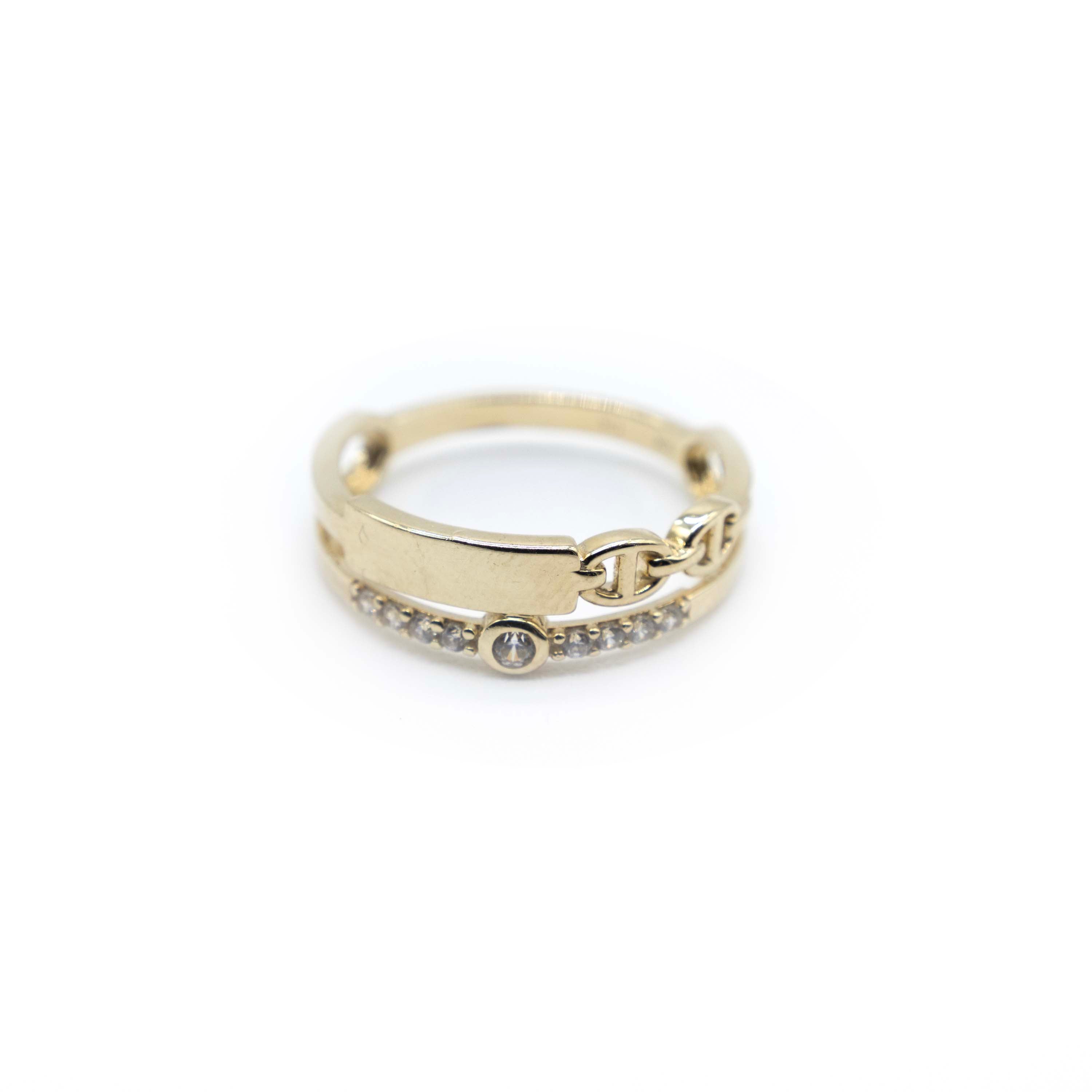 10K Gold Luxurious Band Ring with stones