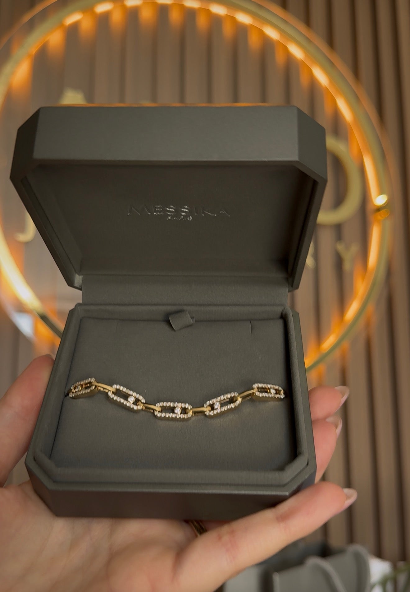 18k Gold Paperclip Mes Bracelet