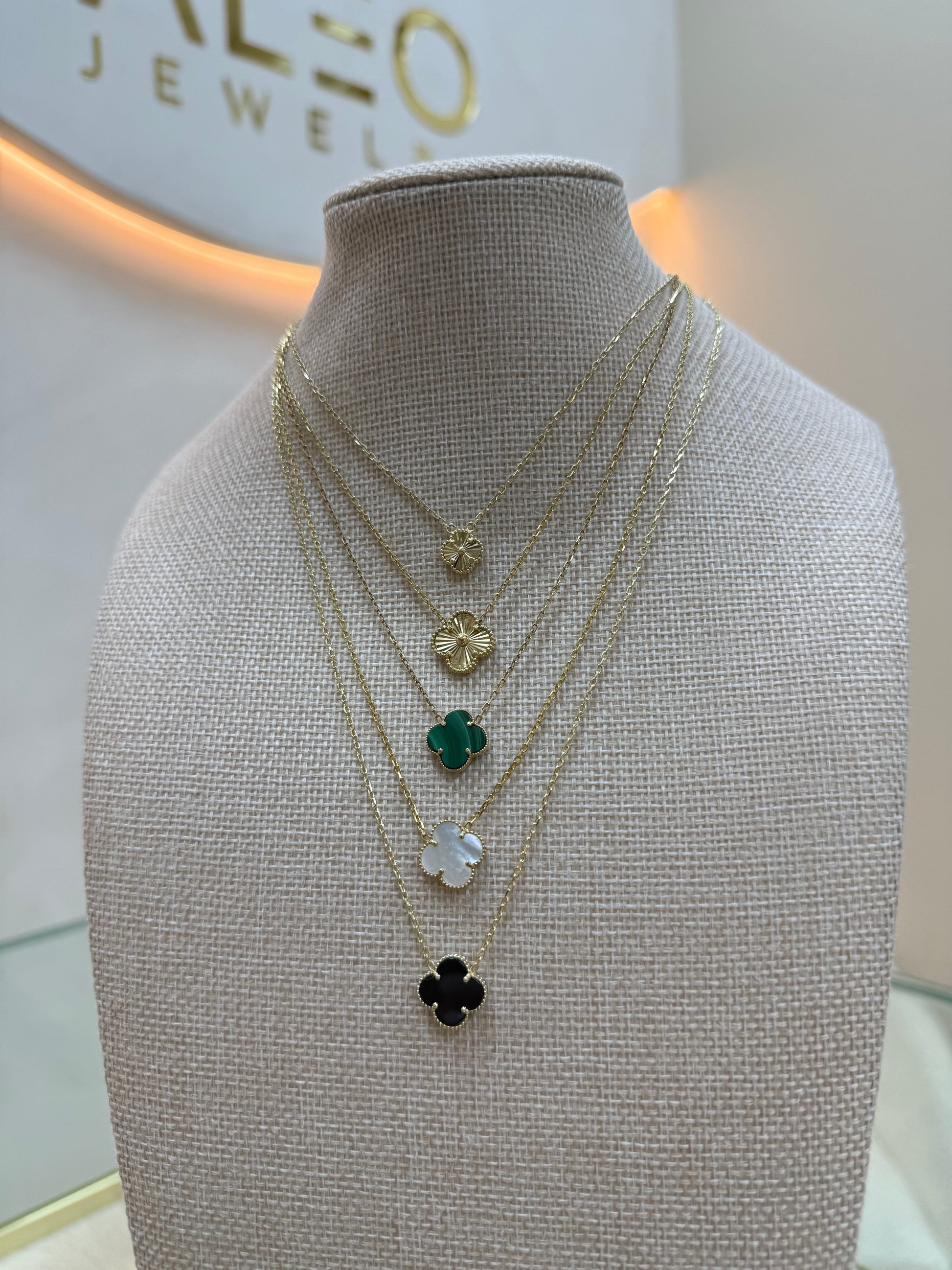 10K Gold one green clover chain